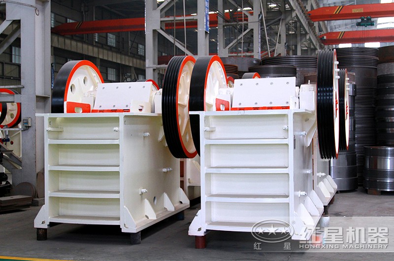 顎式破石機焊接機架結(jié)構(gòu)，牢固可靠